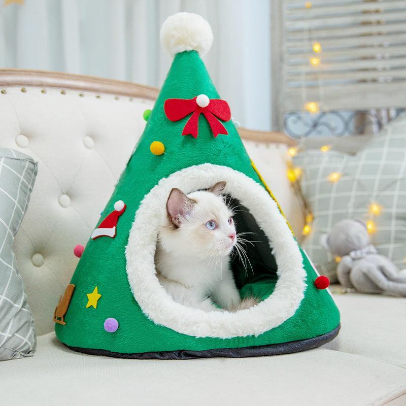 Christmas Cat Cozy House