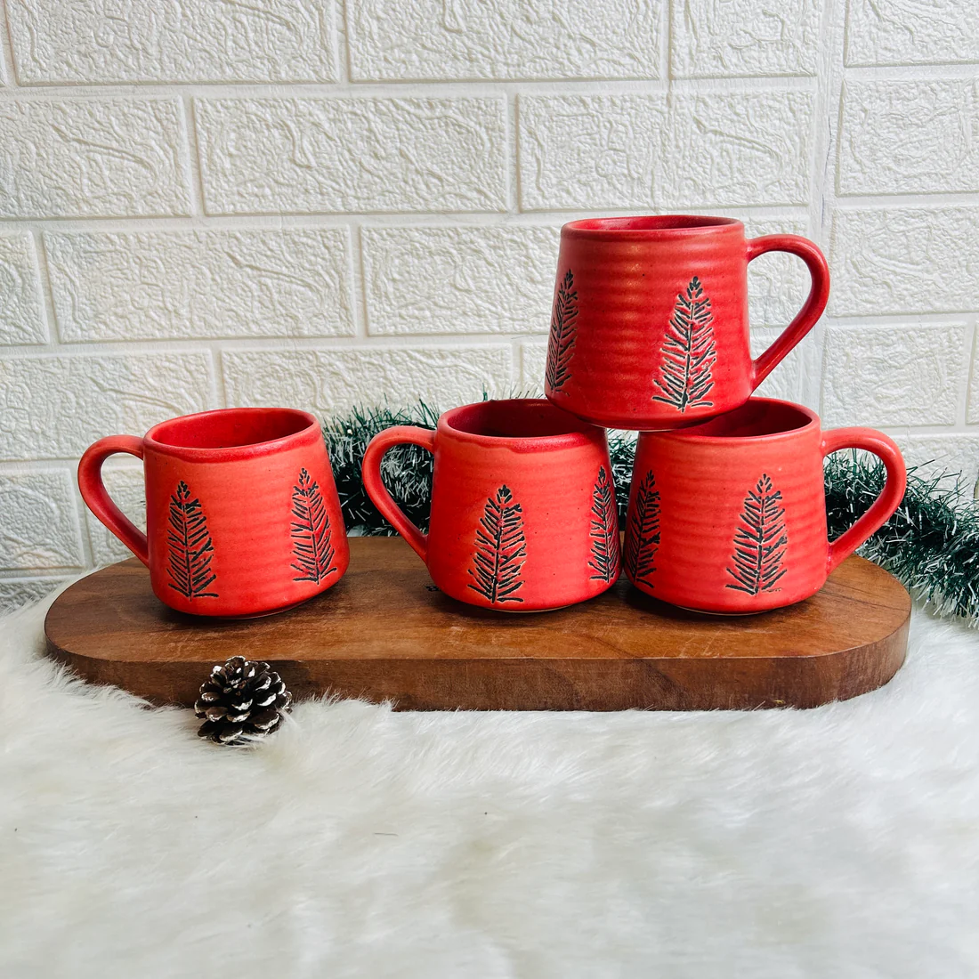 RED CHRISTMAS TREE MUG